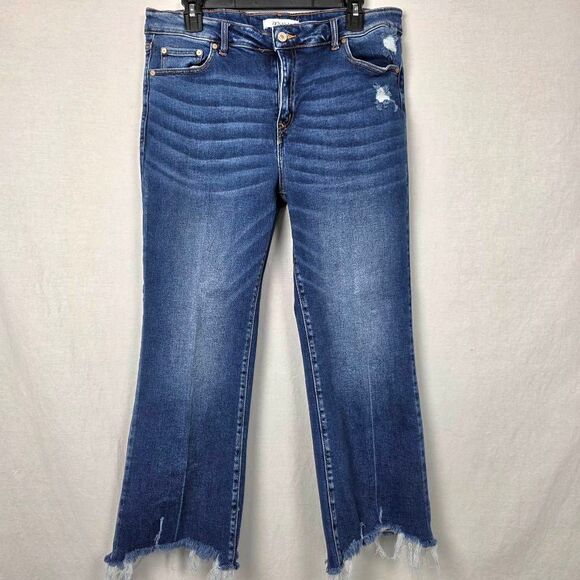 Zenana Distressed Raw Hem Cropped Flare Jeans Size 30 - Picture 2 of 9